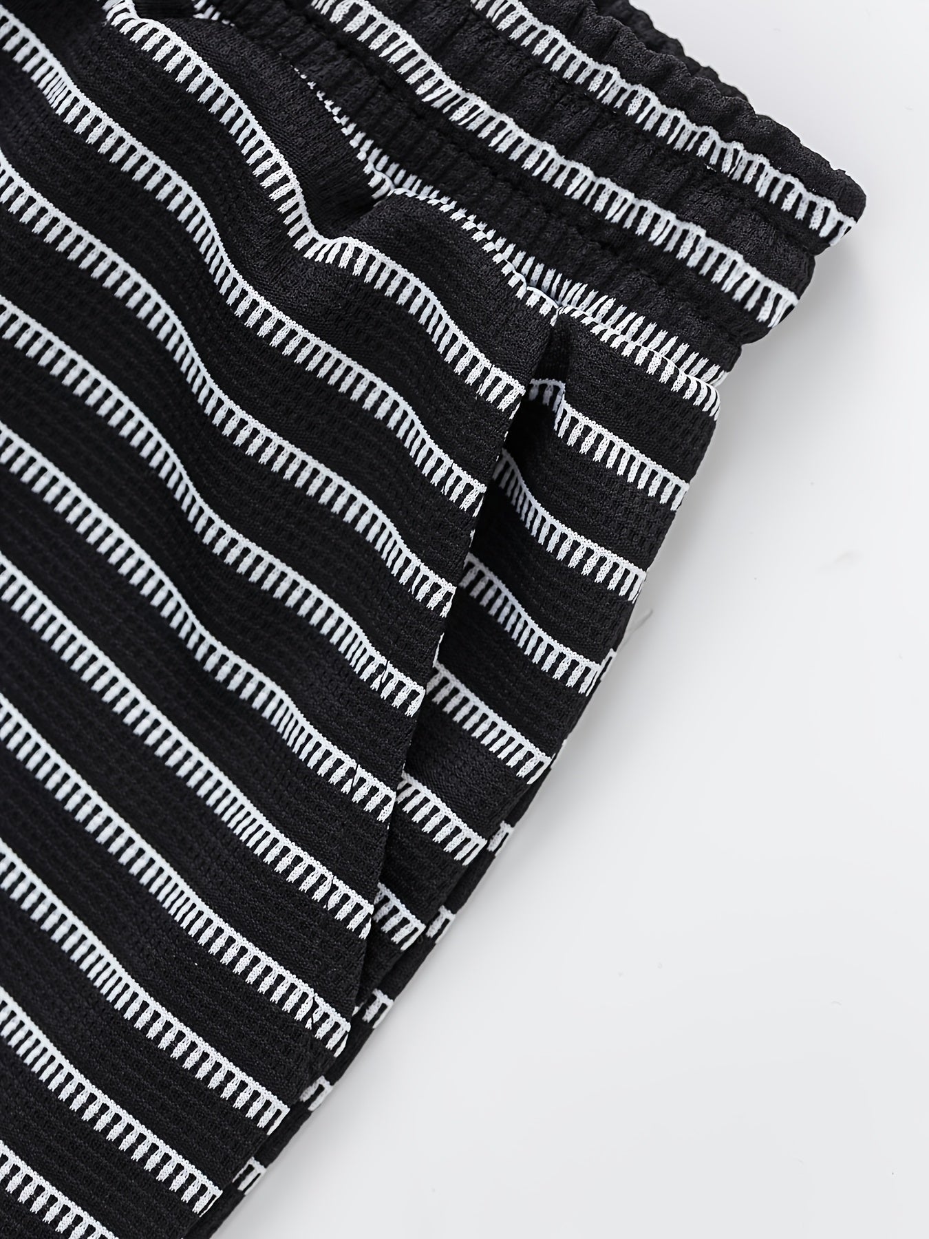 Tavo Stripe Short